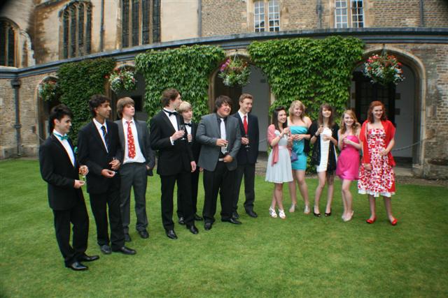 618x404 pixels (68K)